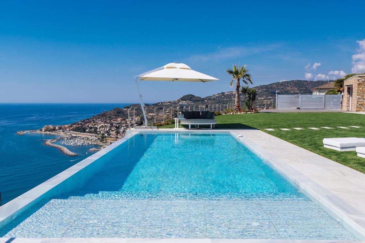 Villa Sabrina Riviera Dei Fiori A Picco Sul Mare Con Piscina Privata ,Wellness & Spa Imperia Exteriör bild
