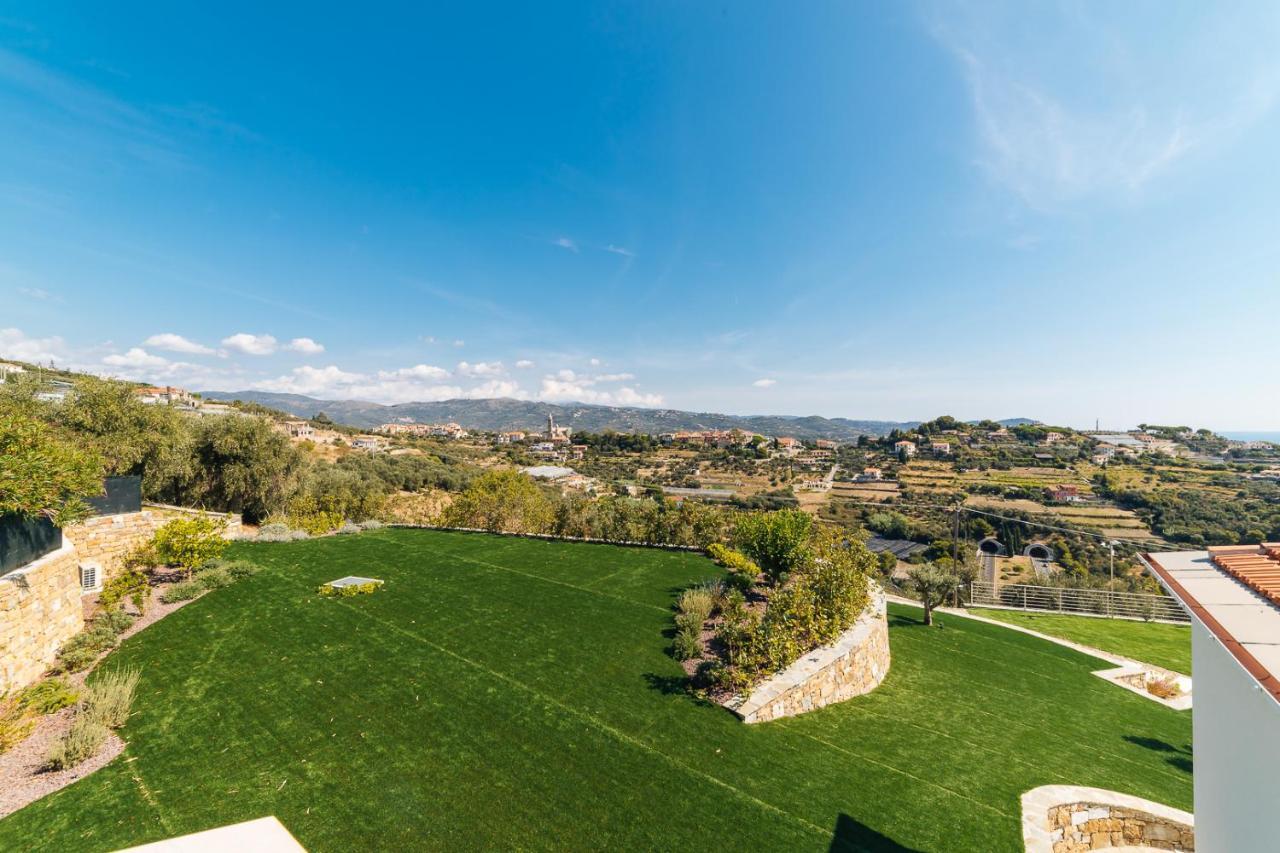 Villa Sabrina Riviera Dei Fiori A Picco Sul Mare Con Piscina Privata ,Wellness & Spa Imperia Exteriör bild