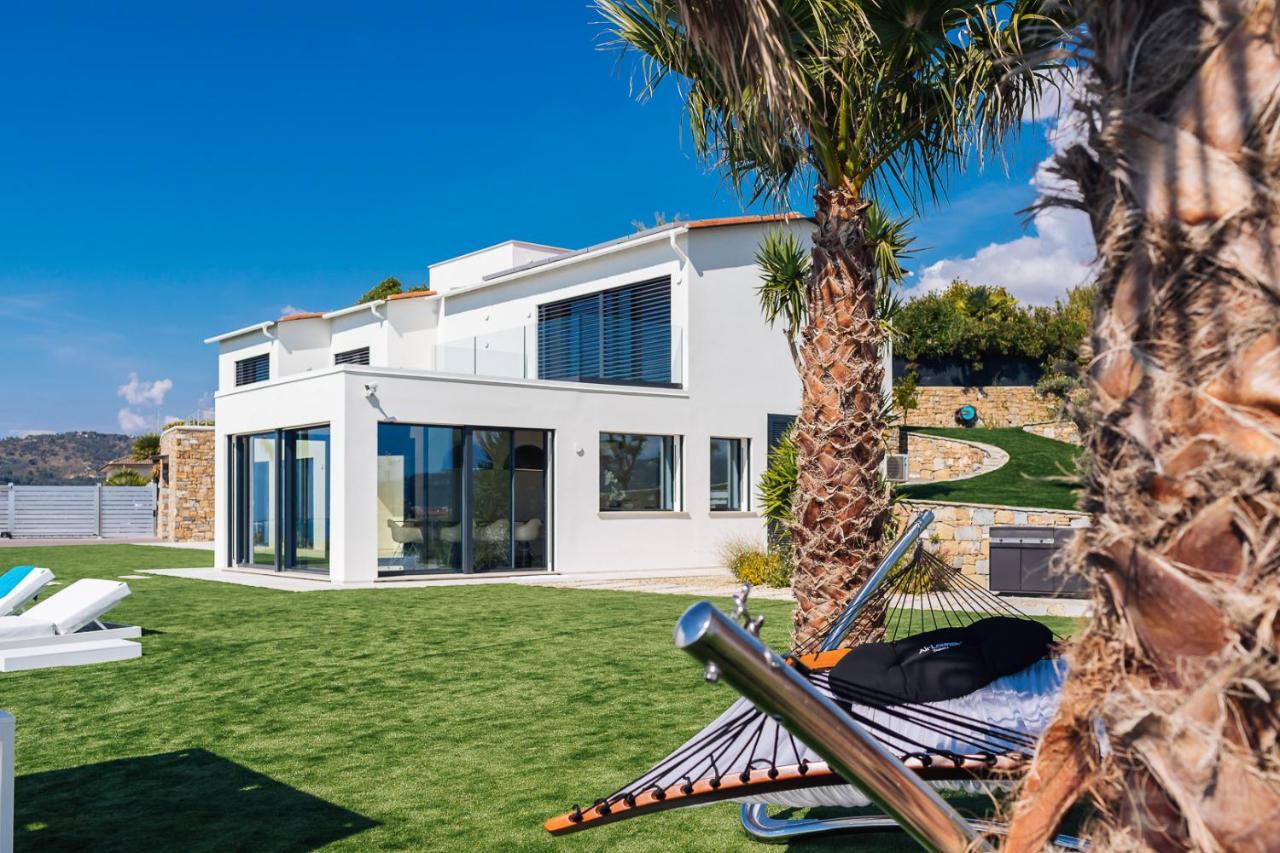 Villa Sabrina Riviera Dei Fiori A Picco Sul Mare Con Piscina Privata ,Wellness & Spa Imperia Exteriör bild