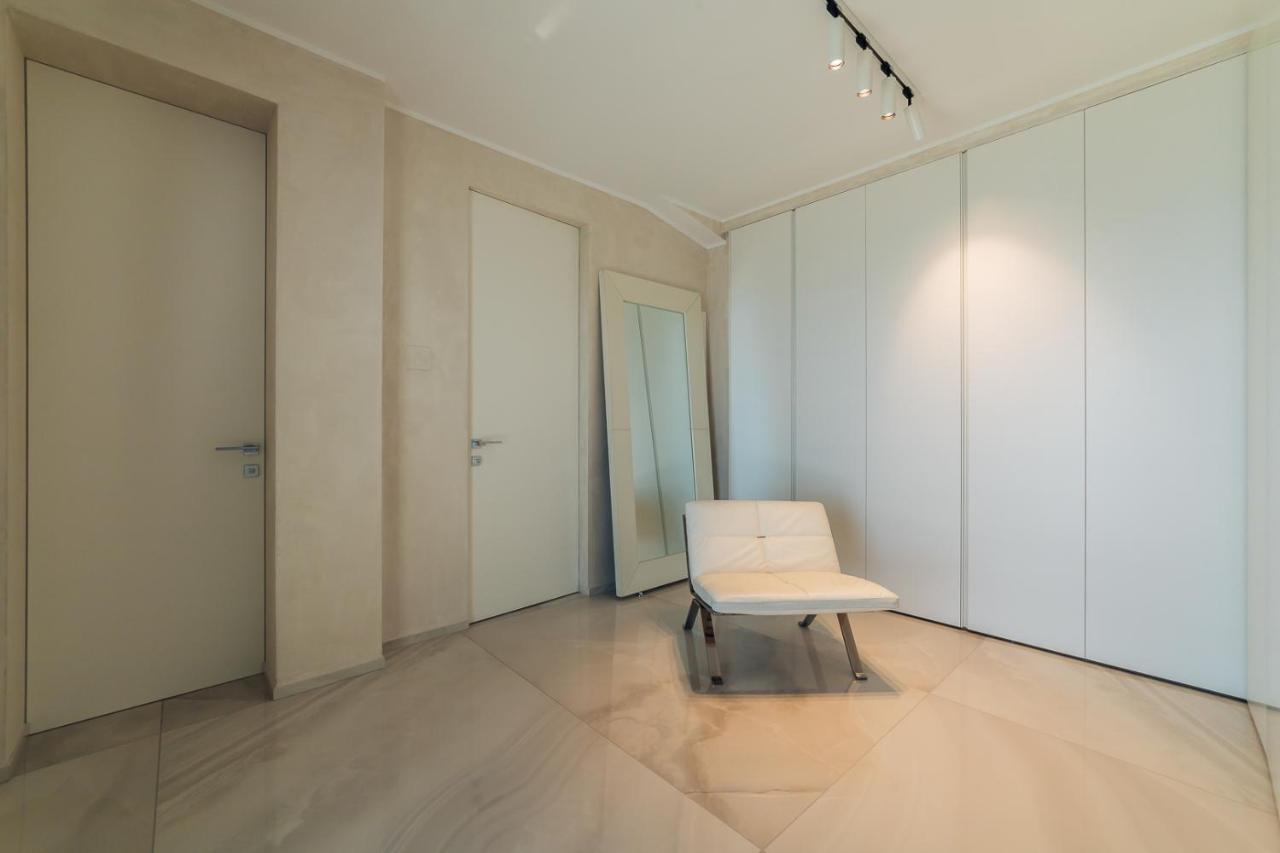Villa Sabrina Riviera Dei Fiori A Picco Sul Mare Con Piscina Privata ,Wellness & Spa Imperia Exteriör bild