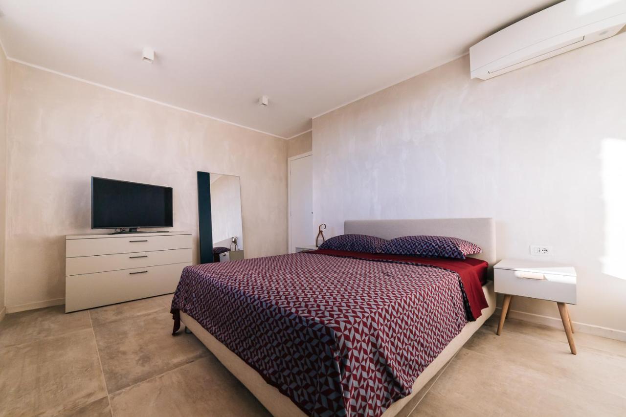 Villa Sabrina Riviera Dei Fiori A Picco Sul Mare Con Piscina Privata ,Wellness & Spa Imperia Exteriör bild