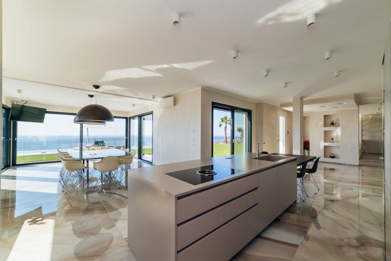 Villa Sabrina Riviera Dei Fiori A Picco Sul Mare Con Piscina Privata ,Wellness & Spa Imperia Exteriör bild
