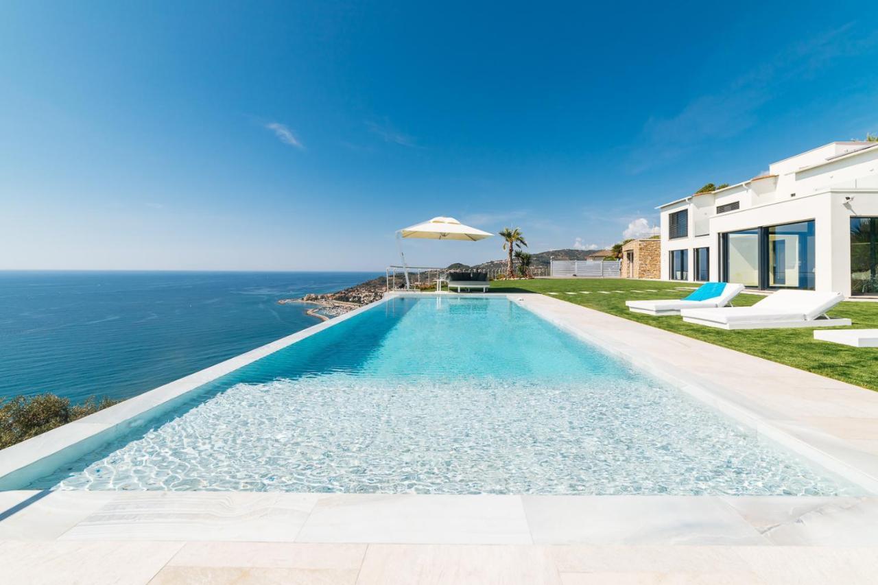 Villa Sabrina Riviera Dei Fiori A Picco Sul Mare Con Piscina Privata ,Wellness & Spa Imperia Exteriör bild