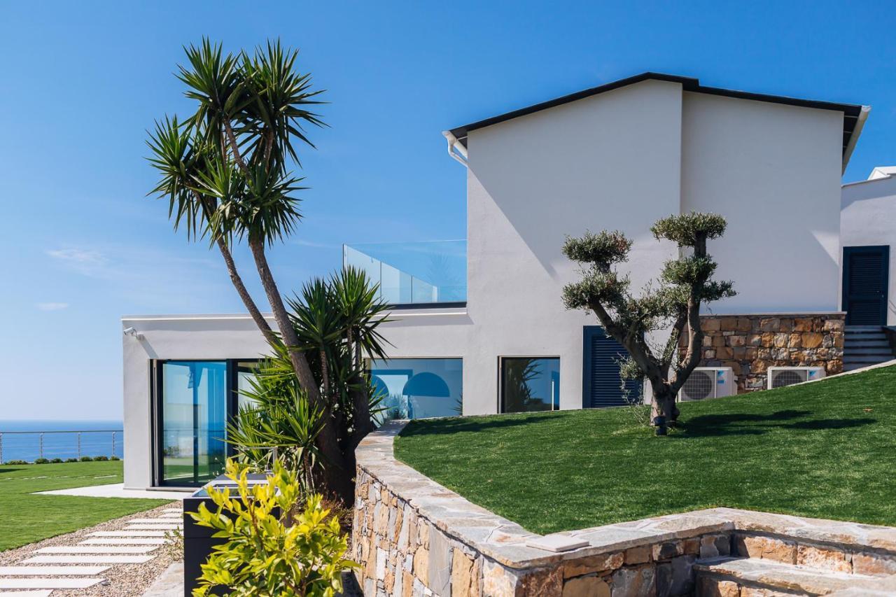 Villa Sabrina Riviera Dei Fiori A Picco Sul Mare Con Piscina Privata ,Wellness & Spa Imperia Exteriör bild