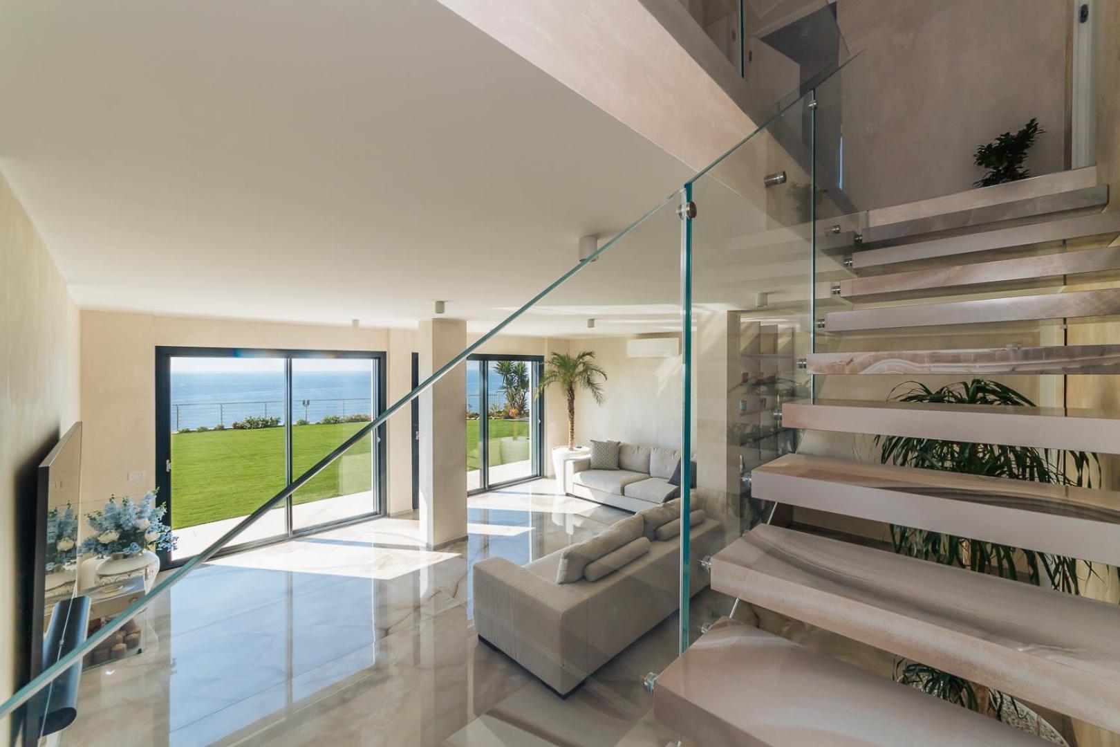Villa Sabrina Riviera Dei Fiori A Picco Sul Mare Con Piscina Privata ,Wellness & Spa Imperia Exteriör bild