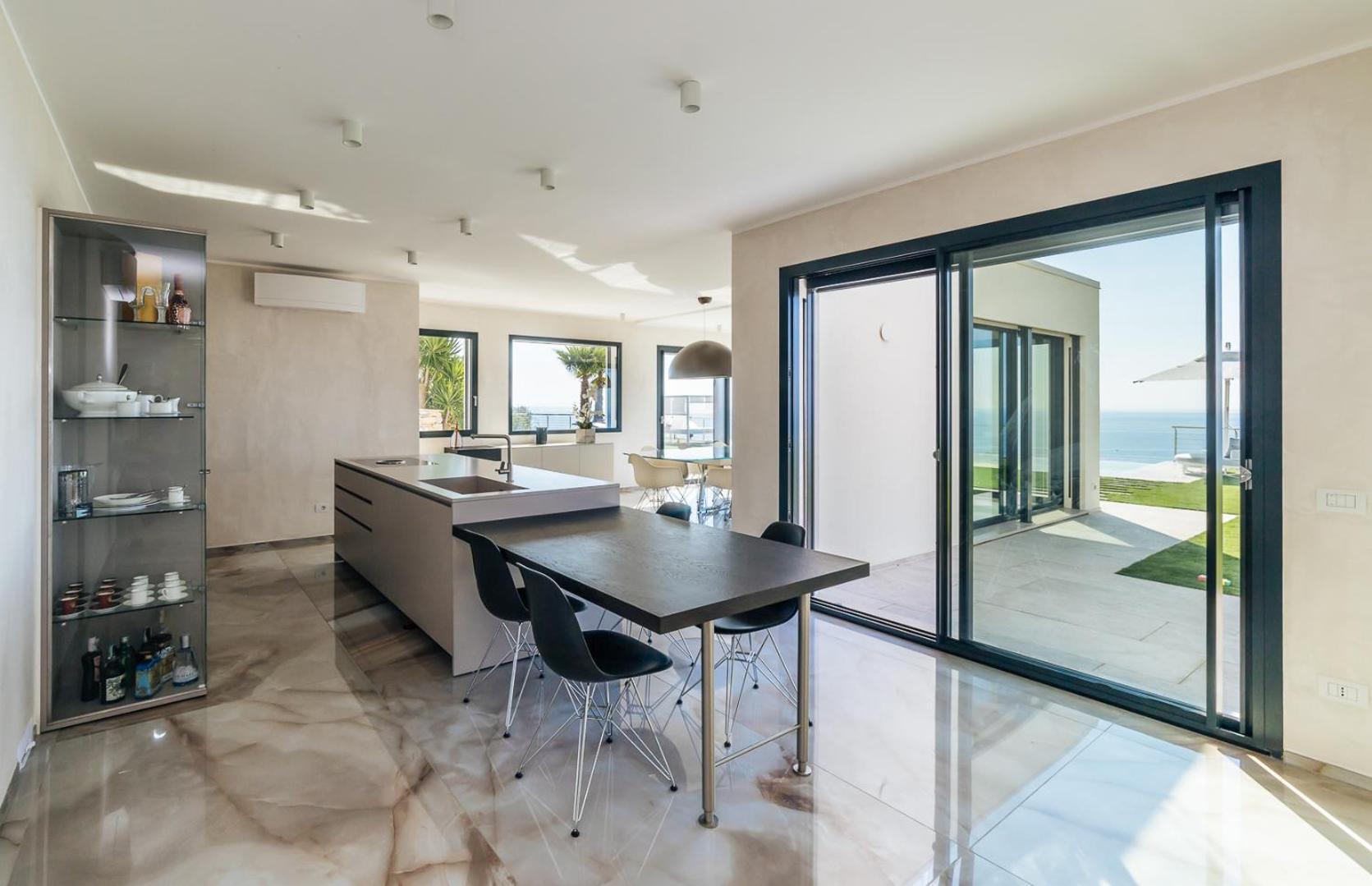 Villa Sabrina Riviera Dei Fiori A Picco Sul Mare Con Piscina Privata ,Wellness & Spa Imperia Exteriör bild